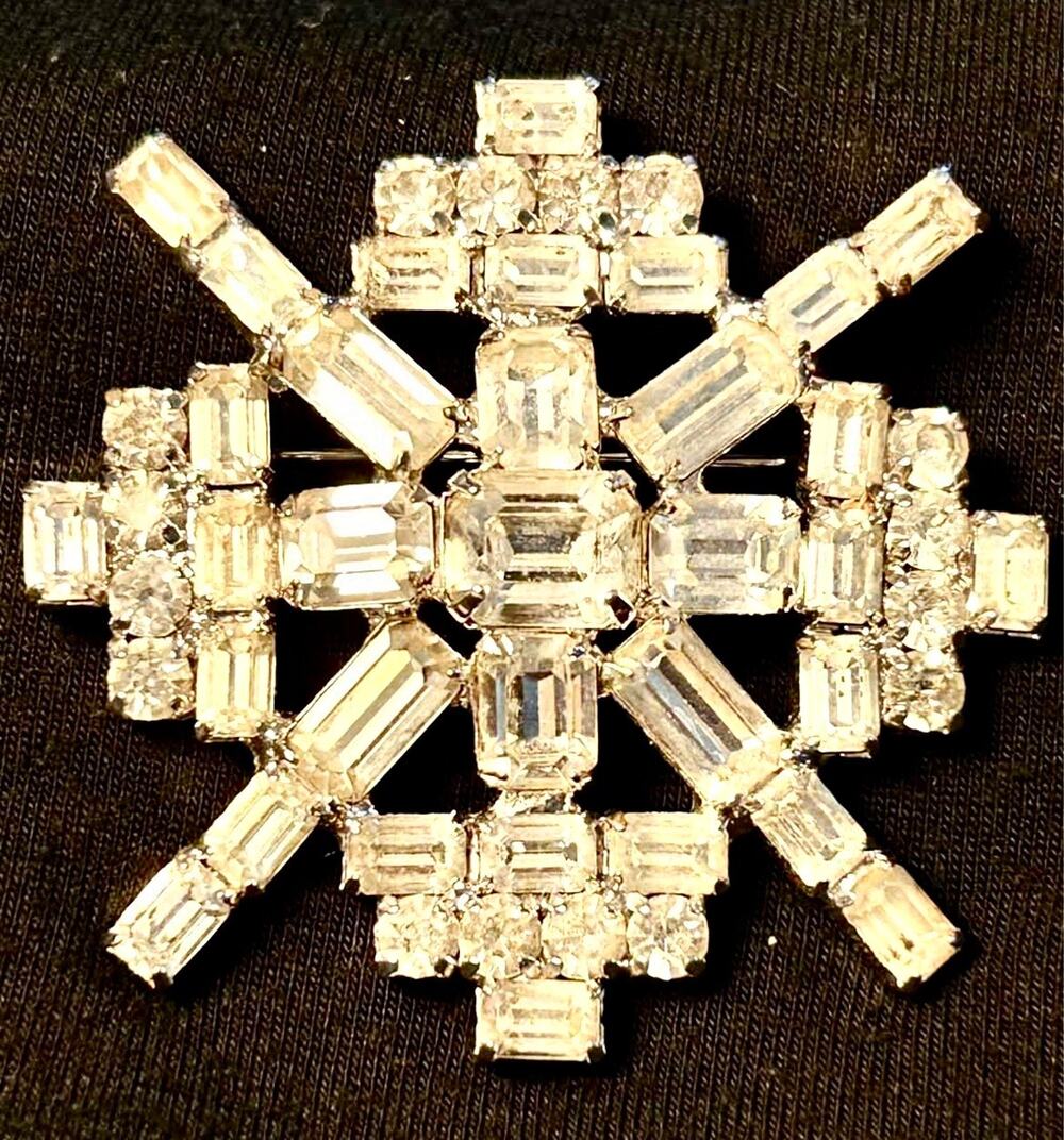 Vintage Art Deco Style Clear Rhinestone Brooch Emerald Cut Crystal Snowflake